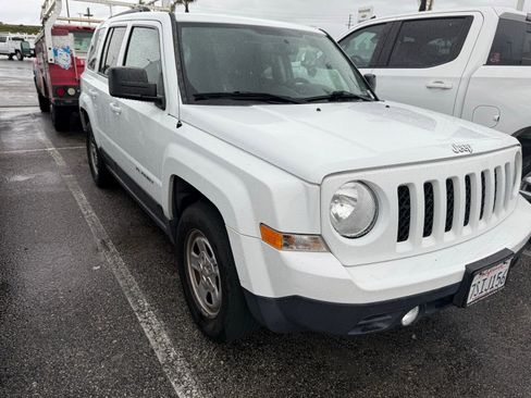 Used 2016 Jeep Patriot Sport w/ Power Value Group image 3