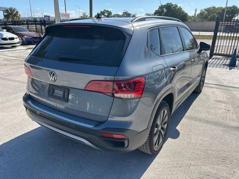 Used 2023 Volkswagen Taos S FWD image 4