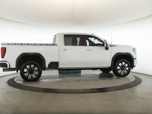 Used 2025 GMC Sierra 2500 Denali w/ Denali Reserve Package image 6