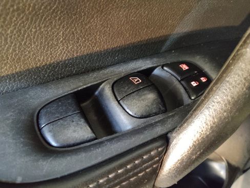 Used 2021 Nissan Rogue Sport S FWD image 27
