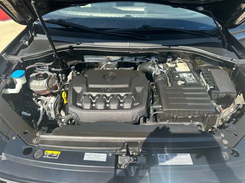 Used 2018 Volkswagen Tiguan SE image 21