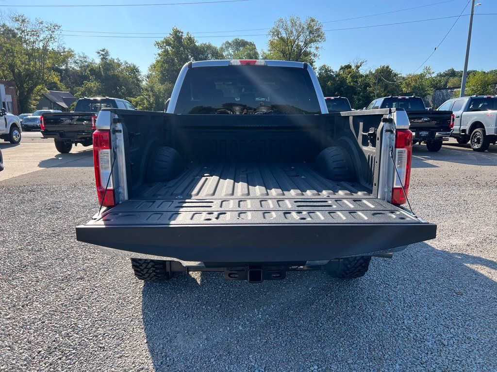 Used 2019 Ford F250 XLT w/ XLT Premium Package AWD/4WD image 17