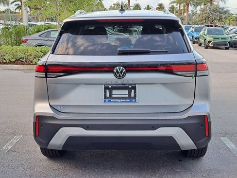 New 2026 Volkswagen Tiguan SE FWD image 4