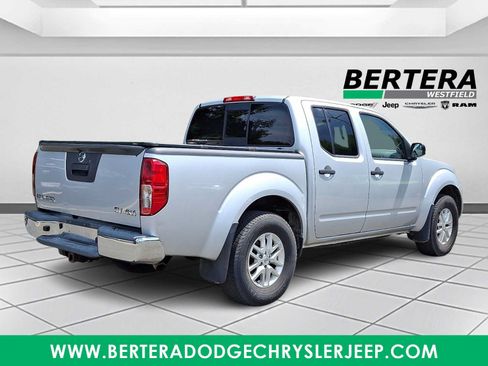 Used 2019 Nissan Frontier SV AWD/4WD image 6