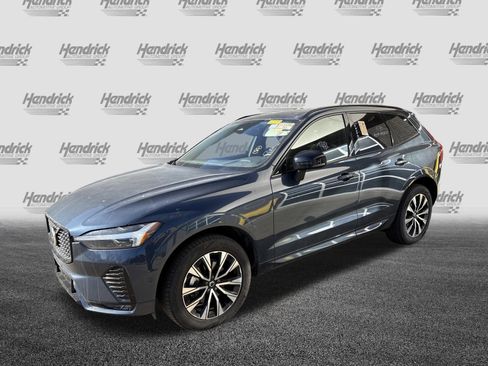 Used 2025 Volvo XC60 B5 Plus image 5