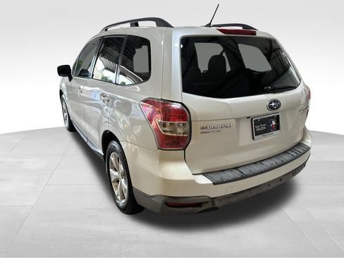 Used 2015 Subaru Forester 2.5i Premium AWD/4WD image 7