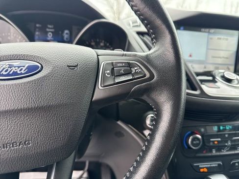 Used 2017 Ford Escape Titanium image 32