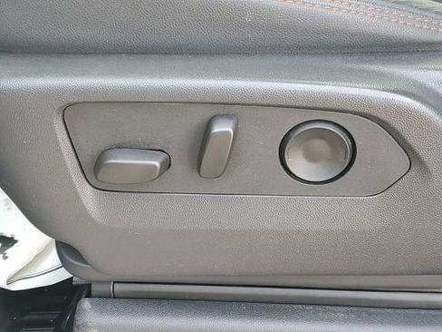 Used 2025 GMC Sierra 1500 AT4 w/ AT4 Preferred Package image 7