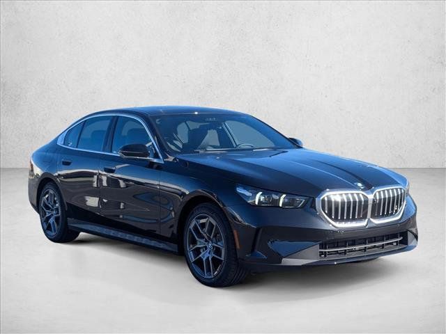 Used 2026 BMW 530i RWD image 7
