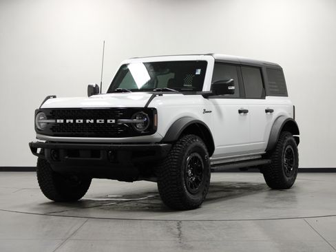 Used 2024 Ford Bronco Wildtrak image 8