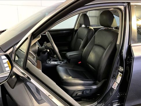 Used 2015 Subaru Legacy 3.6R Limited image 8
