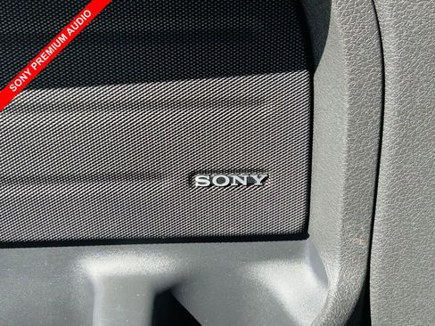 Used 2014 Ford F150 FX4 w/ Equipment Group 402A Luxury image 5