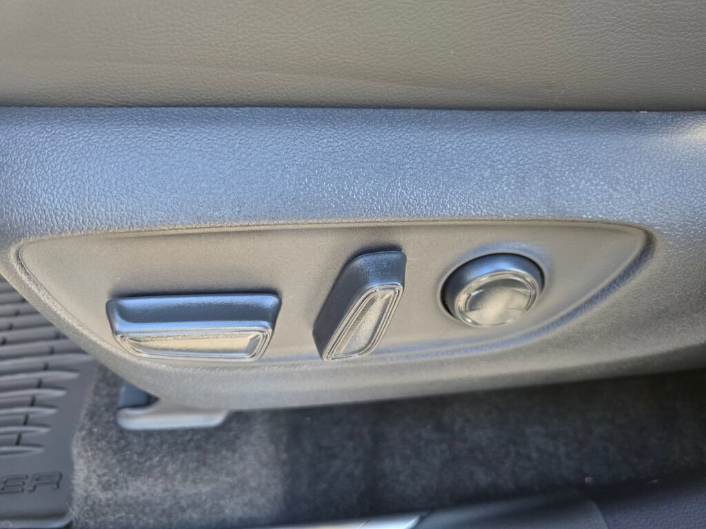 New 2026 Toyota Highlander Platinum AWD/4WD image 19