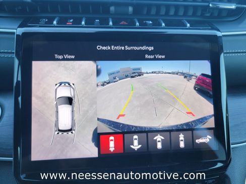 Used 2024 Jeep Grand Cherokee L Limited w/ Luxury Tech Group II image 26