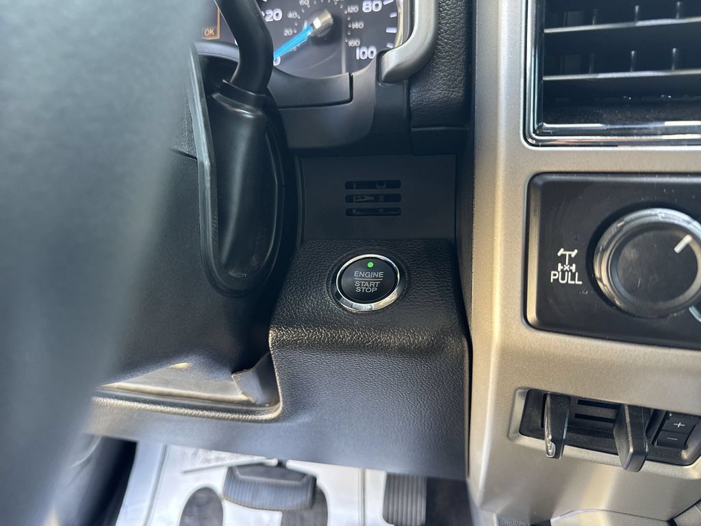 Used 2019 Ford F250 Lariat w/ Lariat Ultimate Package AWD/4WD image 22