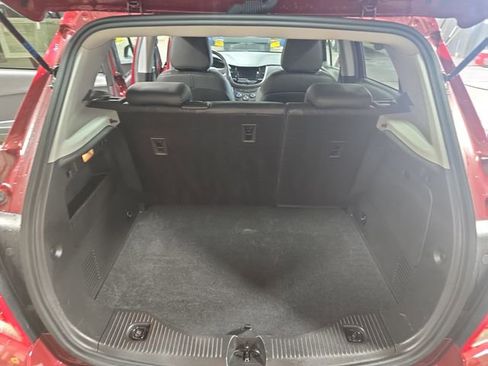 Used 2021 Chevrolet Trax LT w/ Driver Confidence Package image 14