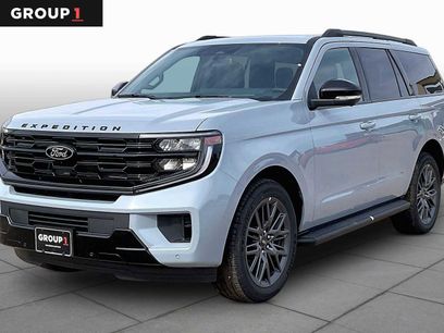 New 2026 Ford Expedition Platinum w/ Stealth Appearance Package