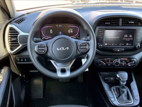 Used 2024 Kia Soul LX w/ Option Group 015 image 5