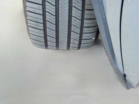 Used 2020 Jeep Cherokee Limited image 21