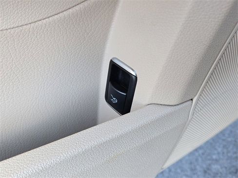 Used 2014 Mercedes-Benz E 350 E 350 image 23