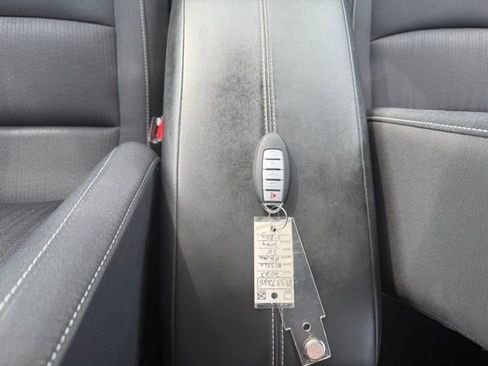 Used 2023 Nissan Altima 2.5 SV FWD image 26