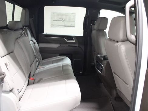 New 2026 GMC Sierra 2500 SLT w/ SLT Premium Package image 27