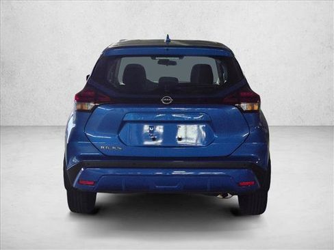 Used 2023 Nissan Kicks S FWD image 7