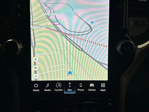 Used 2024 RAM 3500 Laramie image 31