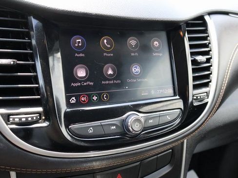 Used 2020 Chevrolet Trax LT w/ LT Convenience Package FWD image 25
