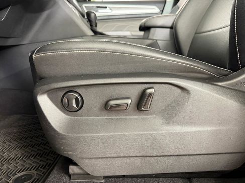 Used 2021 Volkswagen Atlas SE w/ Panoramic Sunroof Package AWD/4WD image 13