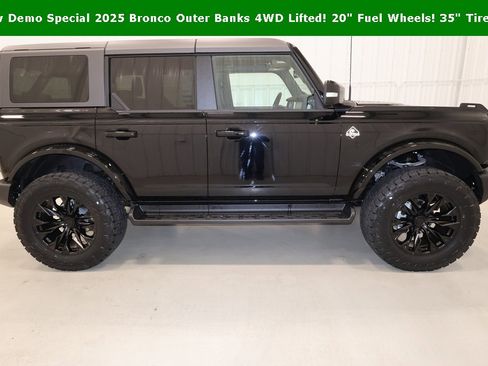 New 2025 Ford Bronco Outer Banks image 2