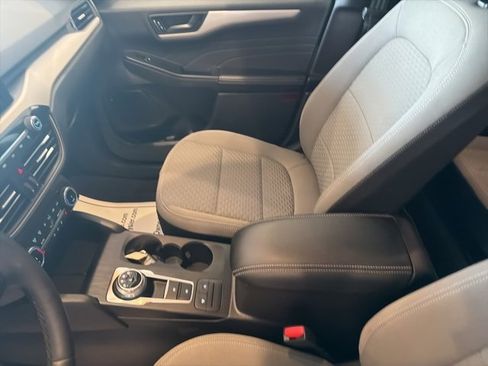 Used 2022 Ford Escape SE w/ Convenience Package image 11