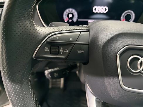 Used 2023 Audi SQ5 Prestige w/ Prestige Package image 16