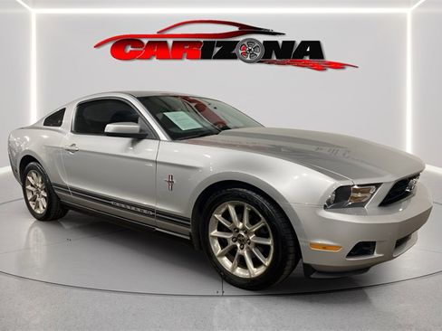 Used 2010 Ford Mustang Coupe image 2