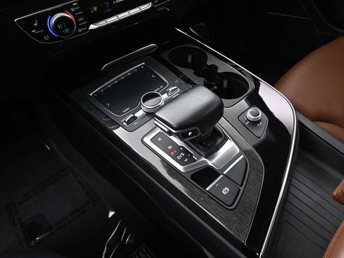 Used 2018 Audi Q7 3.0T Prestige AWD/4WD image 42