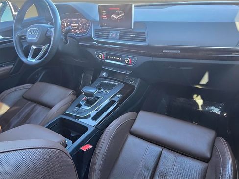 Used 2018 Audi Q5 Prestige w/ Prestige Package image 27