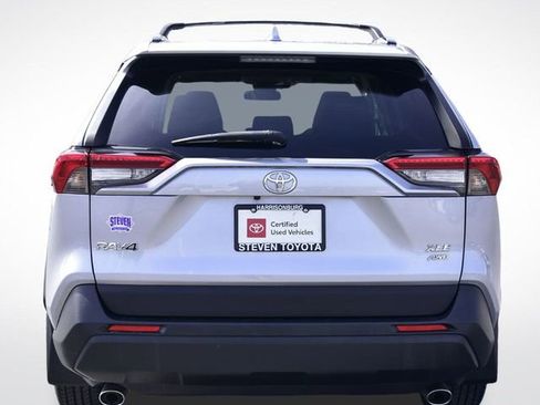 Certified 2021 Toyota RAV4 XLE w/ Convenience Package image 8