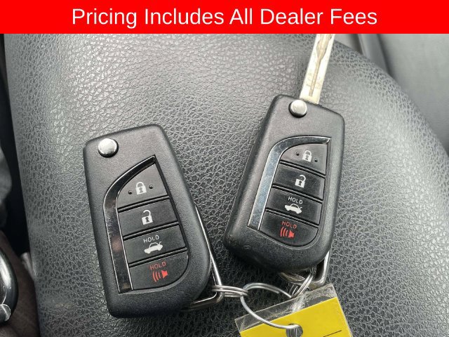 Used 2023 Toyota Camry SE FWD image 34