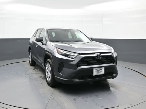Used 2025 Toyota RAV4 LE image 3