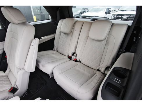 Used 2025 Mercedes-Benz GLS 63 AMG 4MATIC image 10