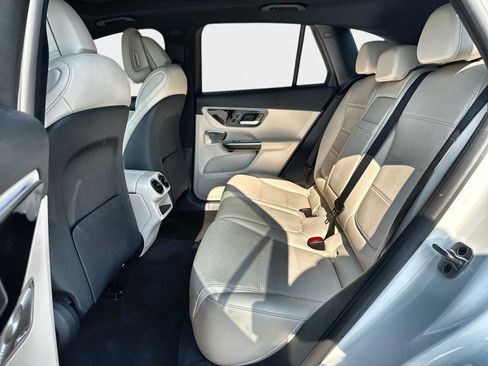 Used 2026 Mercedes-Benz GLC 300 image 12