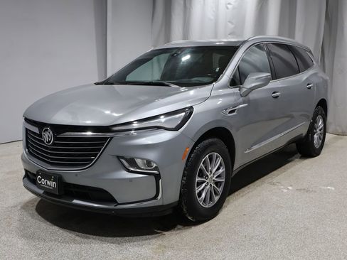 Used 2024 Buick Enclave Premium image 16