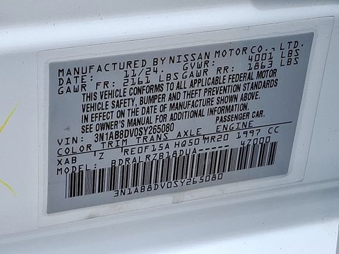 Used 2025 Nissan Sentra SR FWD image 27