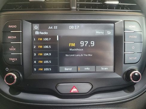 Used 2021 Kia Soul GT-Line FWD image 25