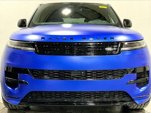 Used 2025 Land Rover Range Rover Sport Autobiography image 3