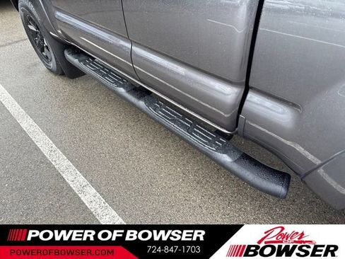 Used 2015 Toyota Tacoma 4x4 Access Cab image 10