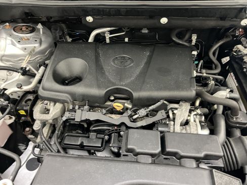 Used 2019 Toyota RAV4 LE w/ All Weather Liner Package AWD/4WD image 26
