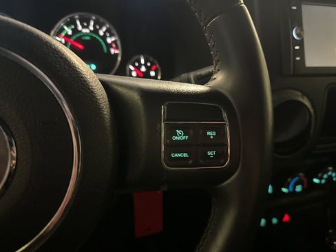 Used 2015 Jeep Wrangler Unlimited Sport w/ Connectivity Group image 32