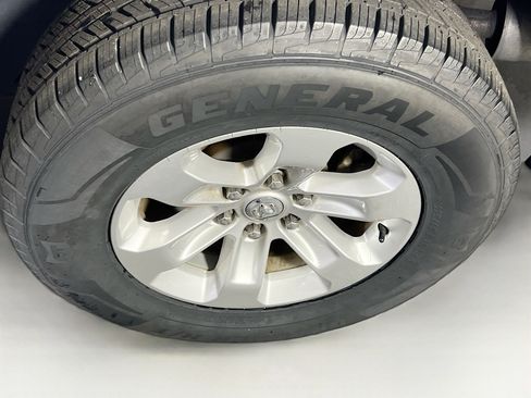 Used 2022 RAM 1500 Laramie image 30