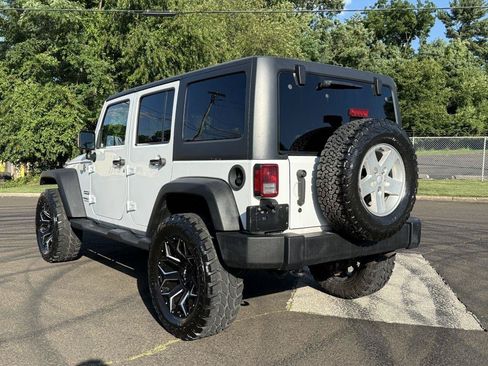 Used 2017 Jeep Wrangler Unlimited Sport w/ Quick Order Package 24S AWD/4WD image 11